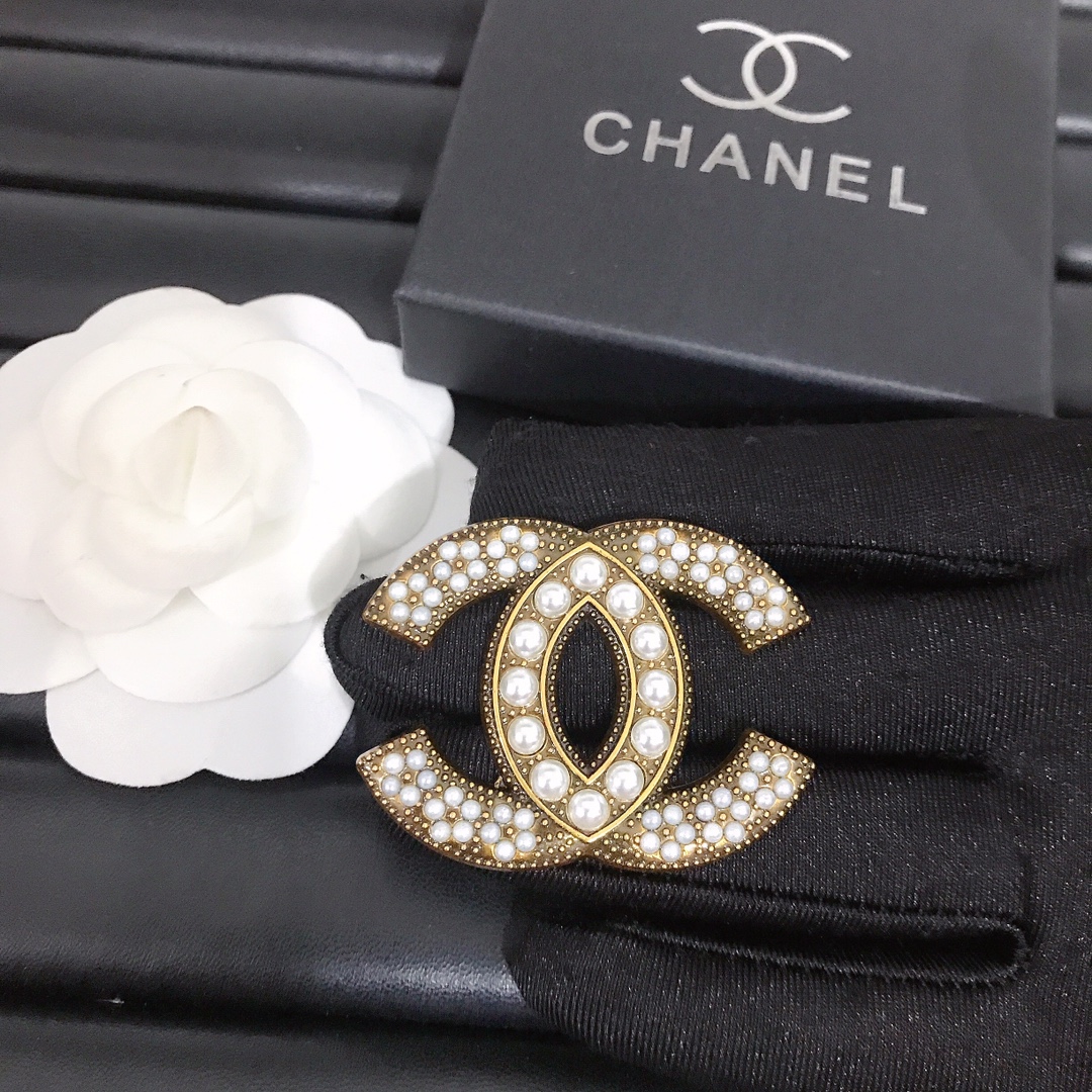 Chanel vintage copper brooch 110347