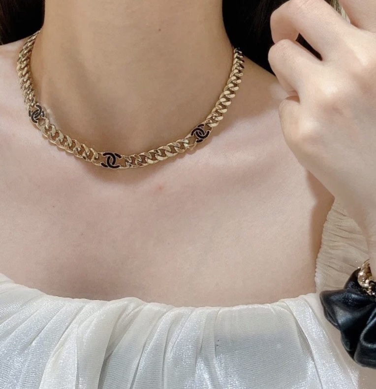 X460 Chanel choker necklace 110326