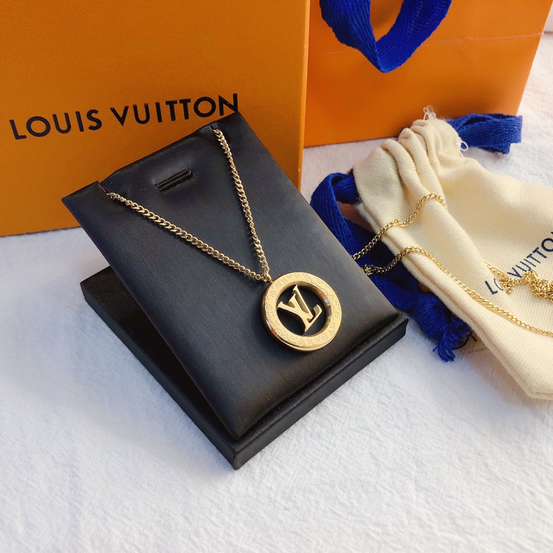 X240  LV louis vuitton necklace 110325