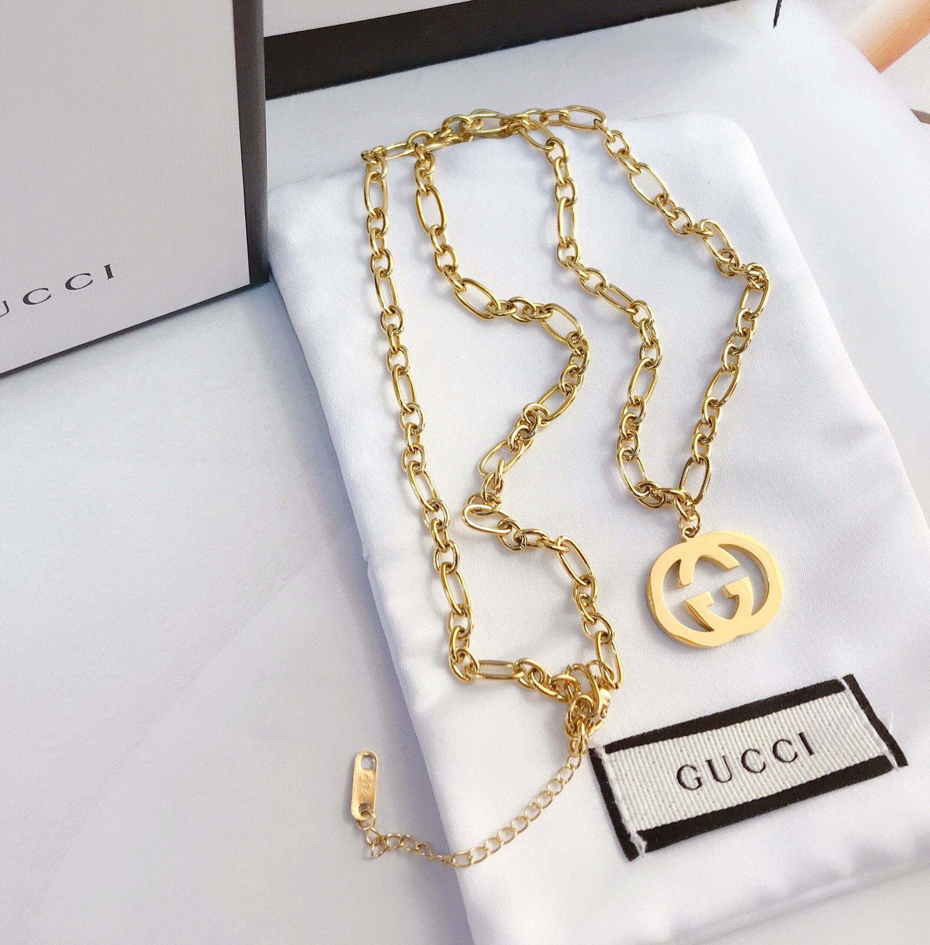 X008 Gucci necklace 110324