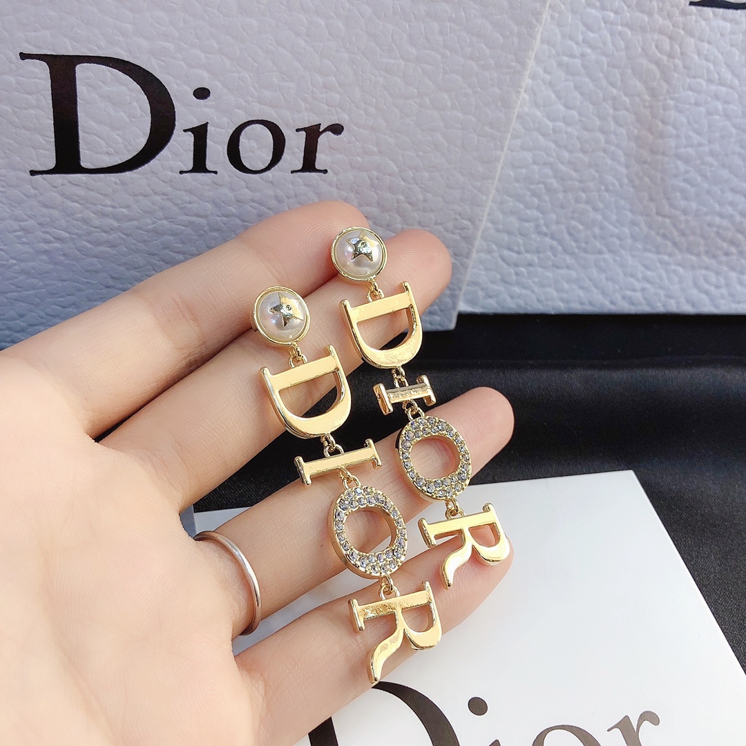 A366  Dior earrings 110314