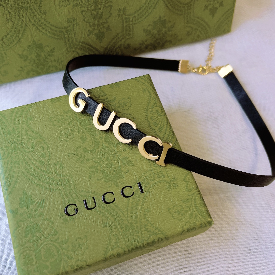 X470 Gucci leather choker necklace 110300