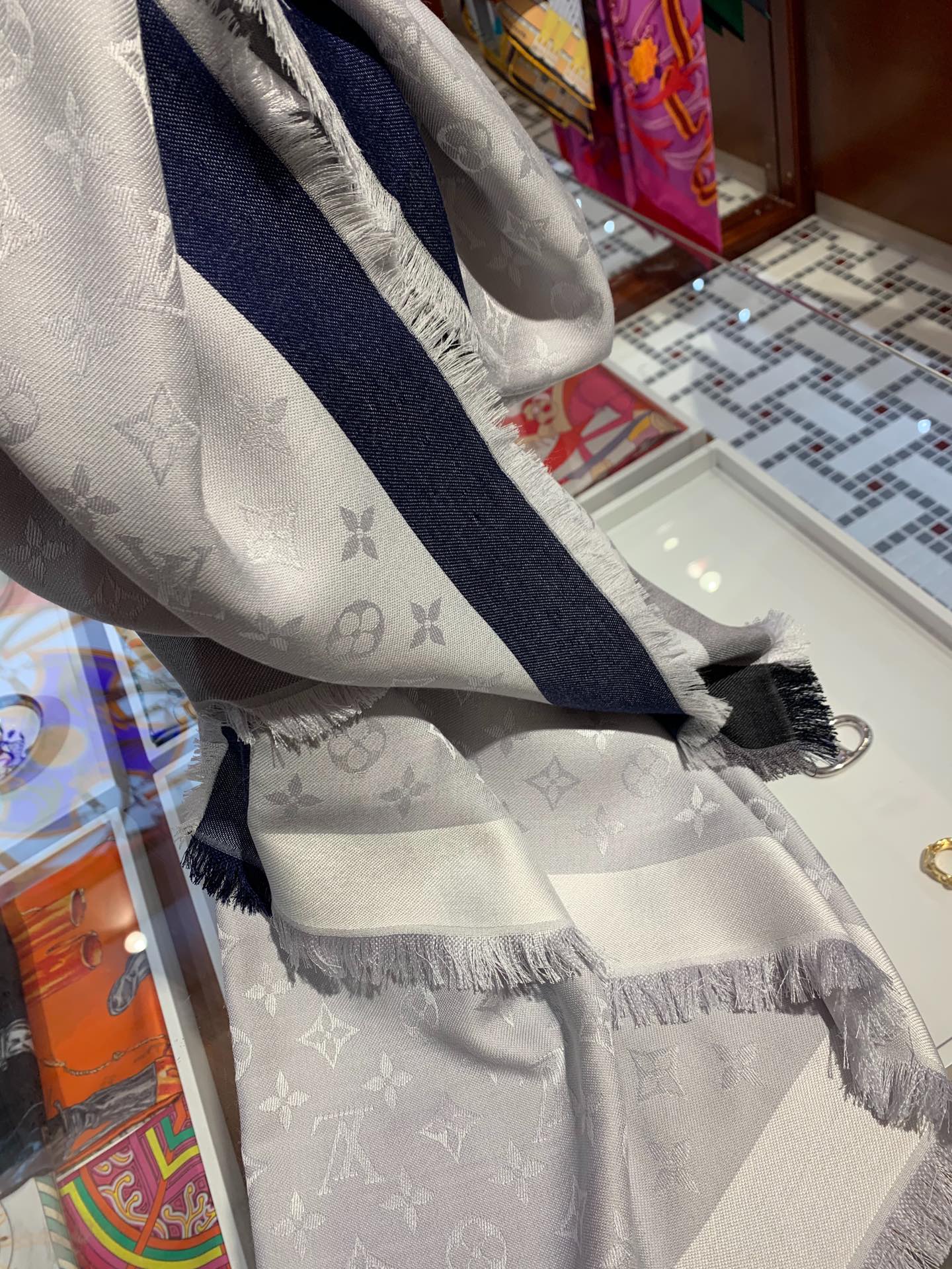 Louis Vuitton LV on the Edge Monogram Scarf M76372