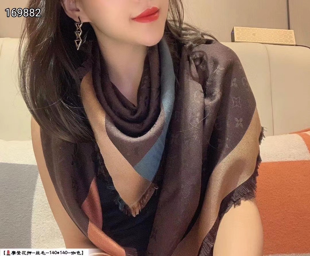 Louis Vuitton LV on the Edge Monogram Scarf M76465