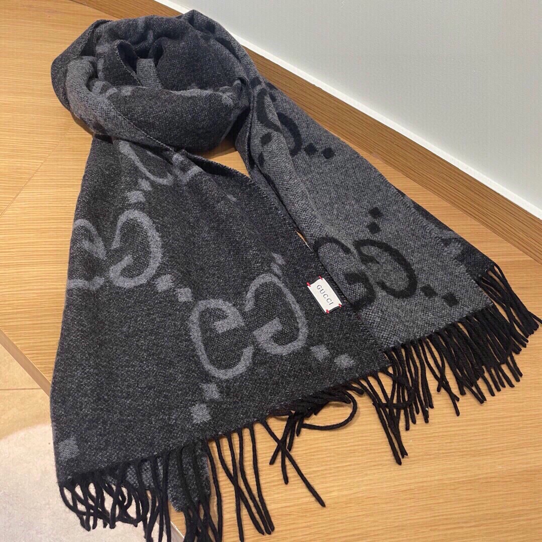 Gucci  scarf 110437