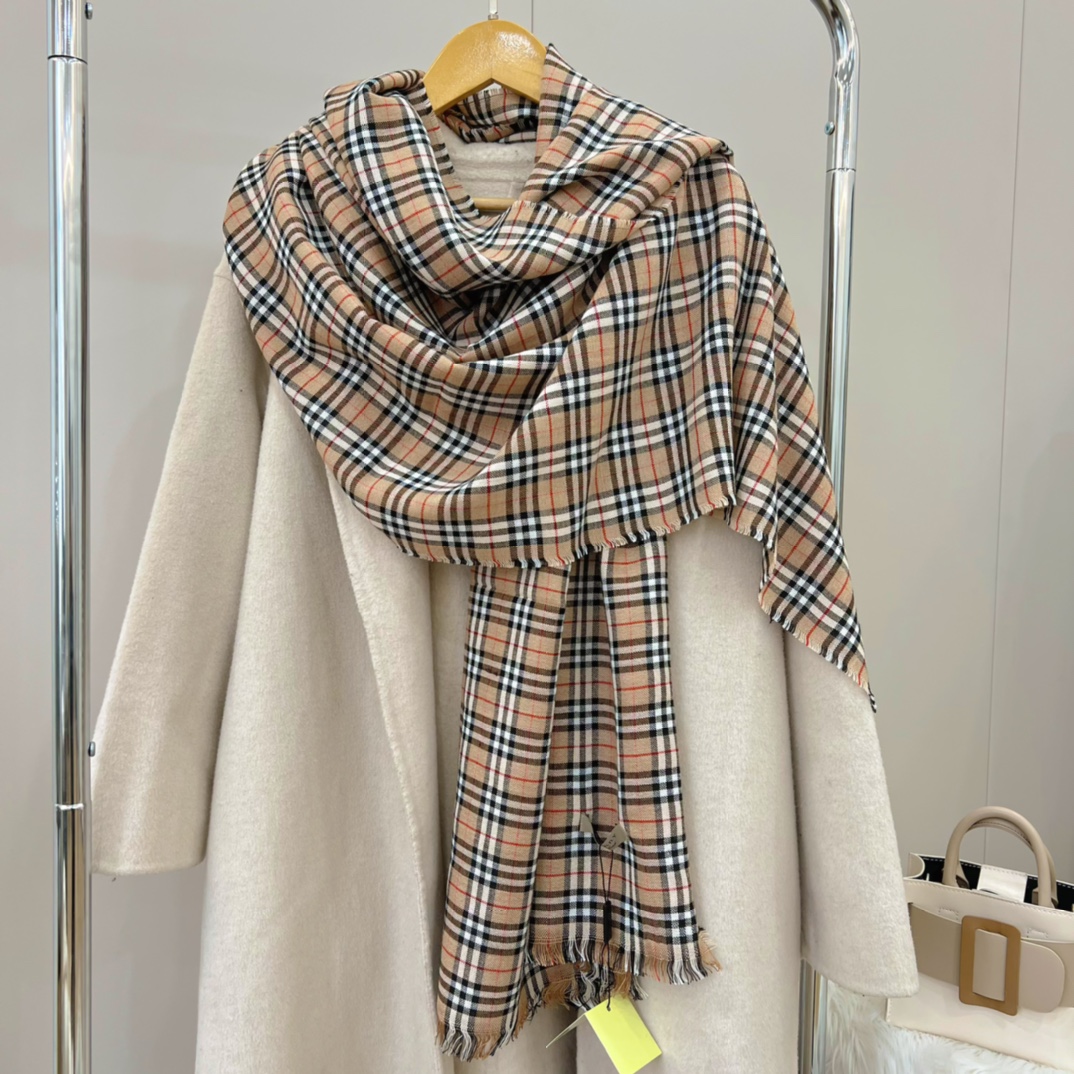 Burberry Scarf 110434