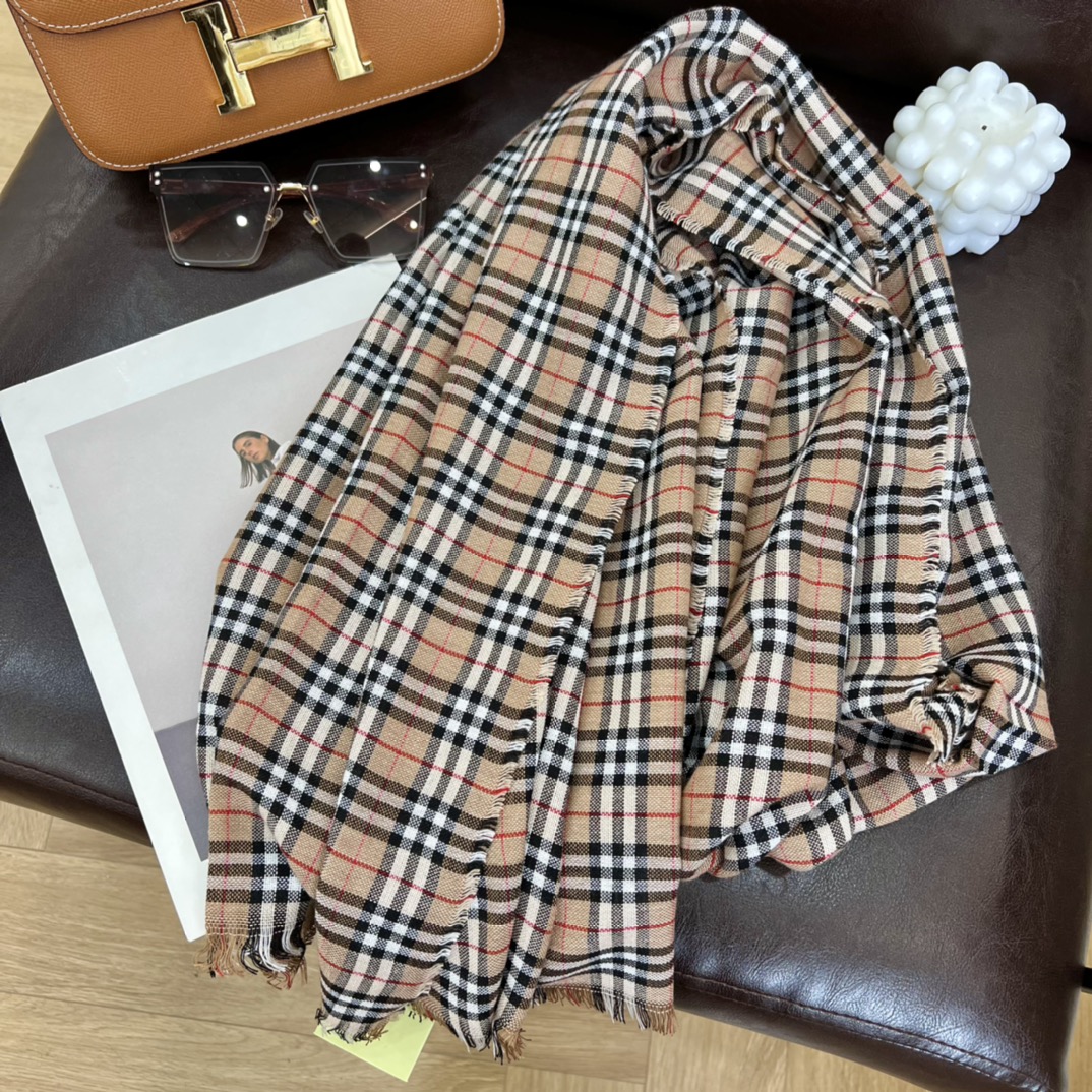 Burberry Scarf 110434