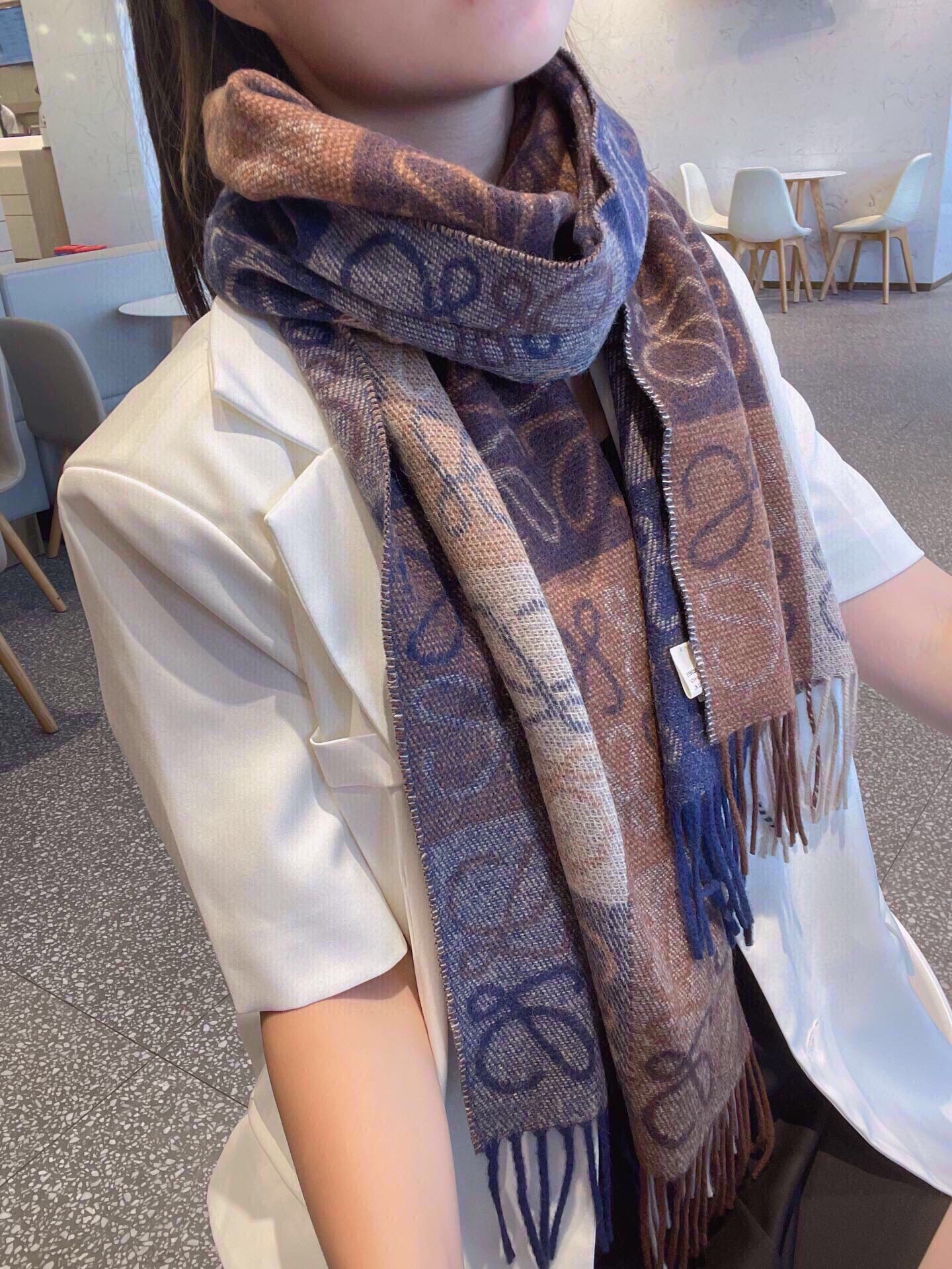 Loewe Scarf 110432