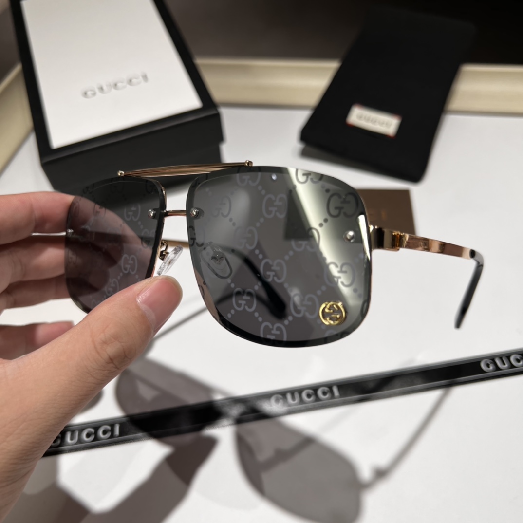 Gucci Sunglasses 8856