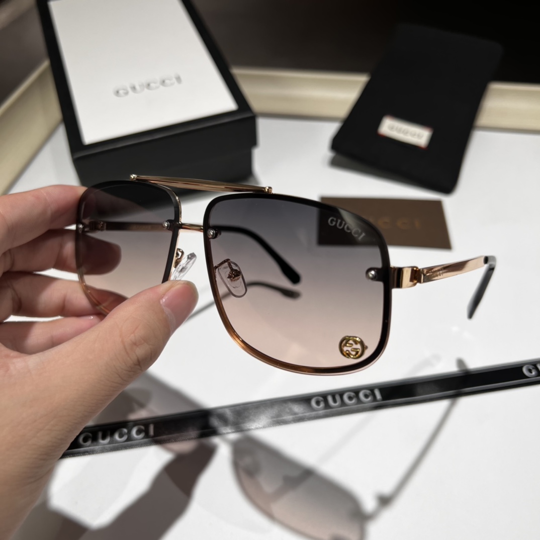 Gucci Sunglasses 8856