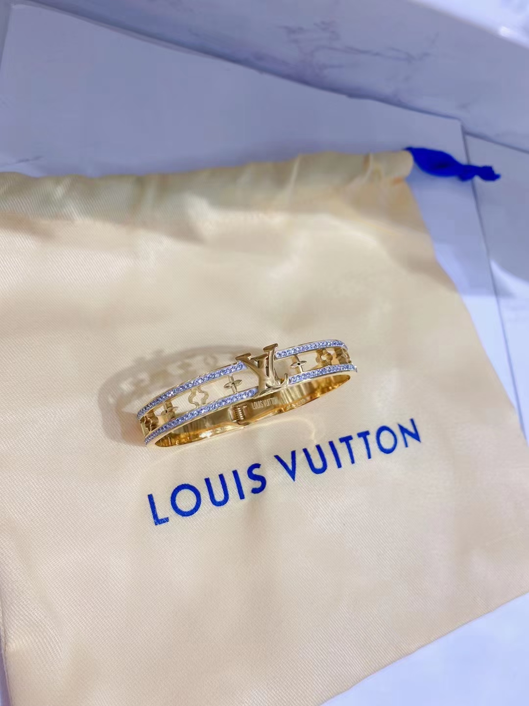 LV Louis vuitton bracelet 110481