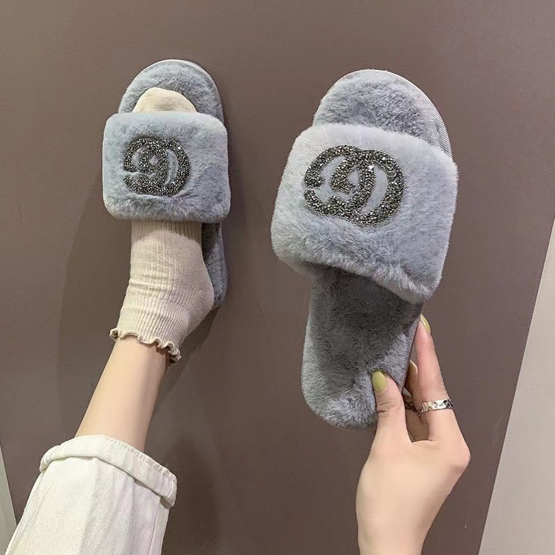 Gray-Gucci fur slippers