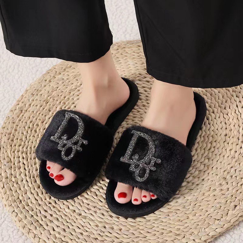 Black-Dior fur slippers