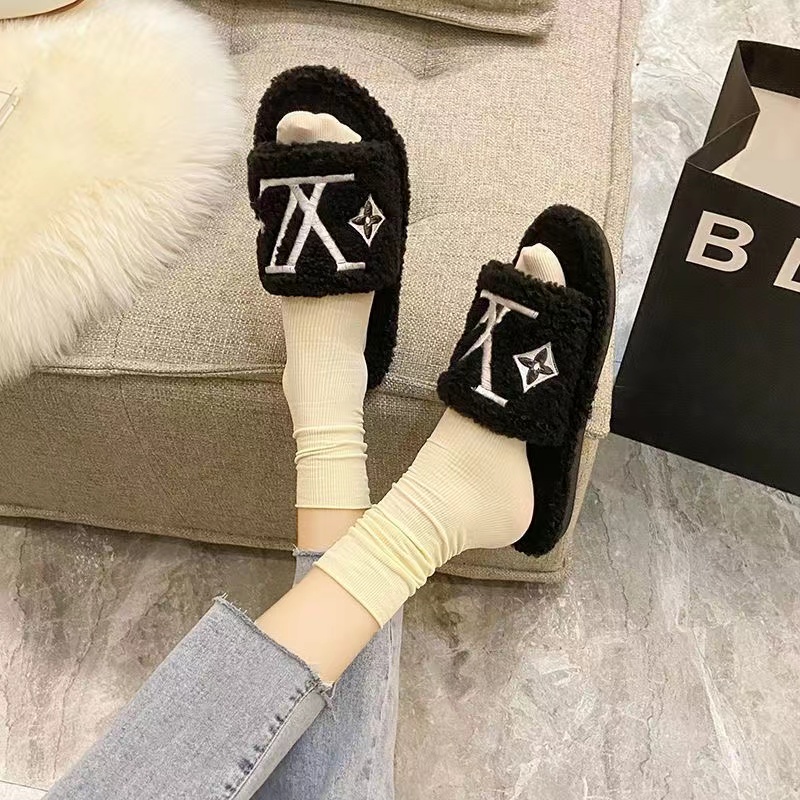 Black-LV fur slippers Louis vuitton