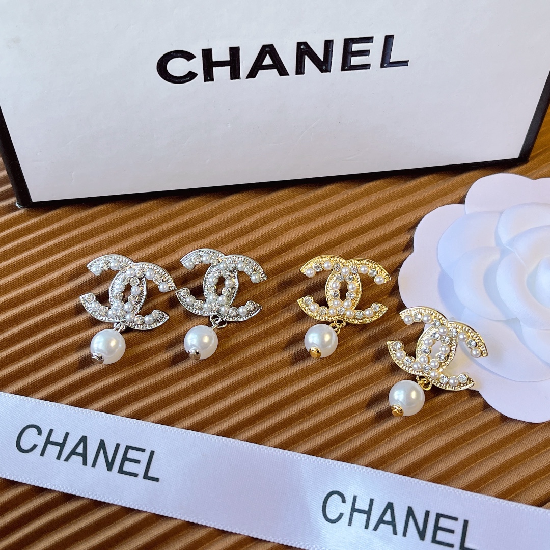 A830  Chanel earrings 110499