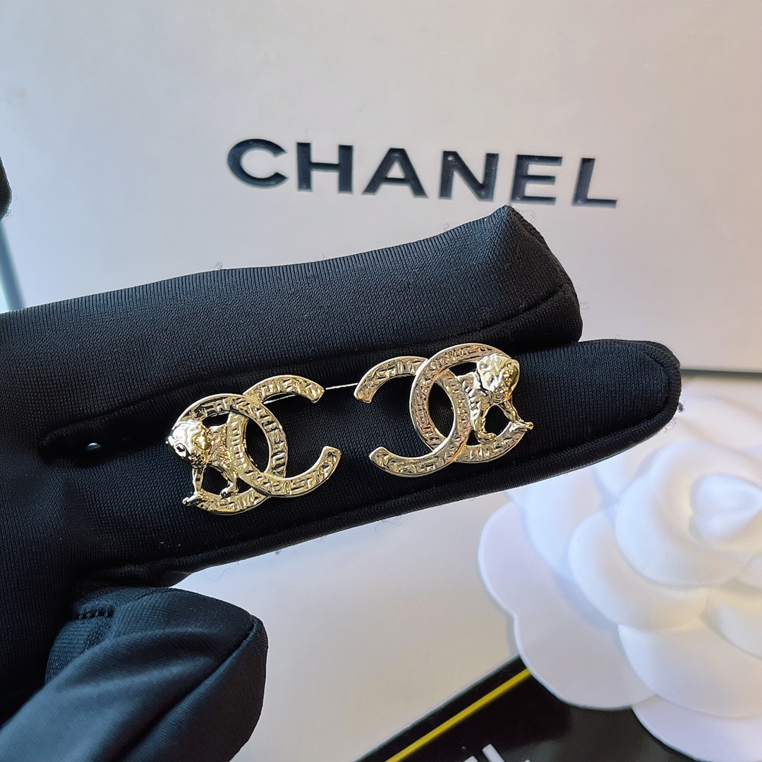 A832 Chanel earrings 110493