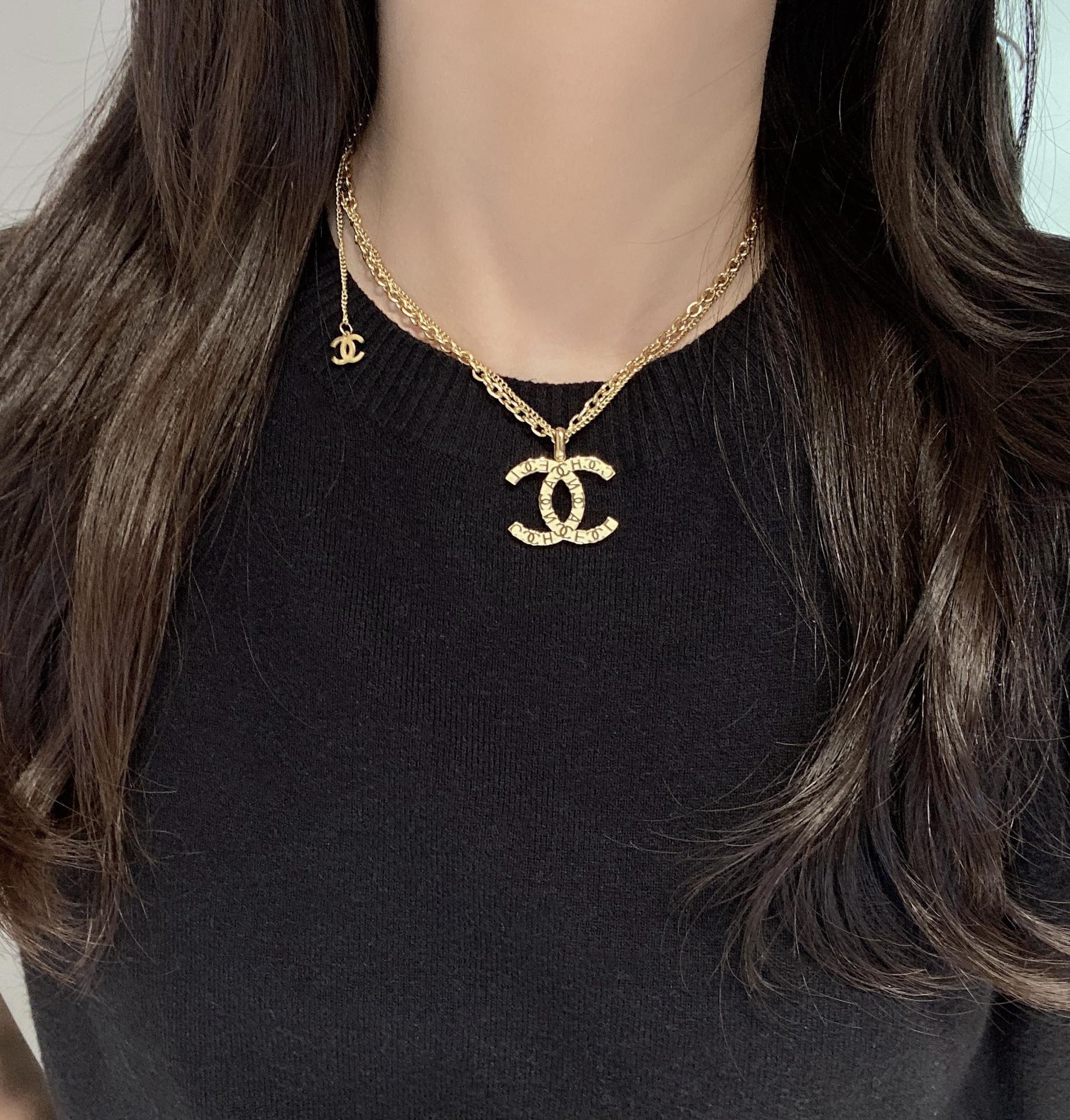 X483  Chanel necklace 110489