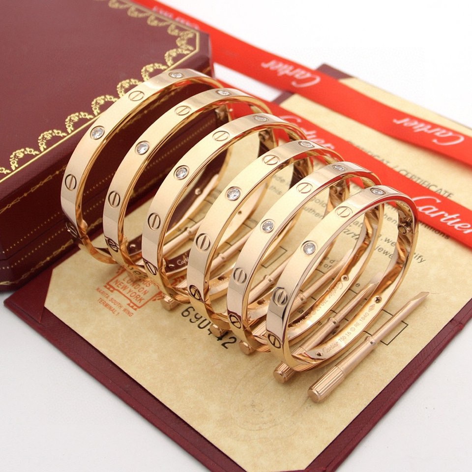 Rose gold Cartier unfading love Bracelet