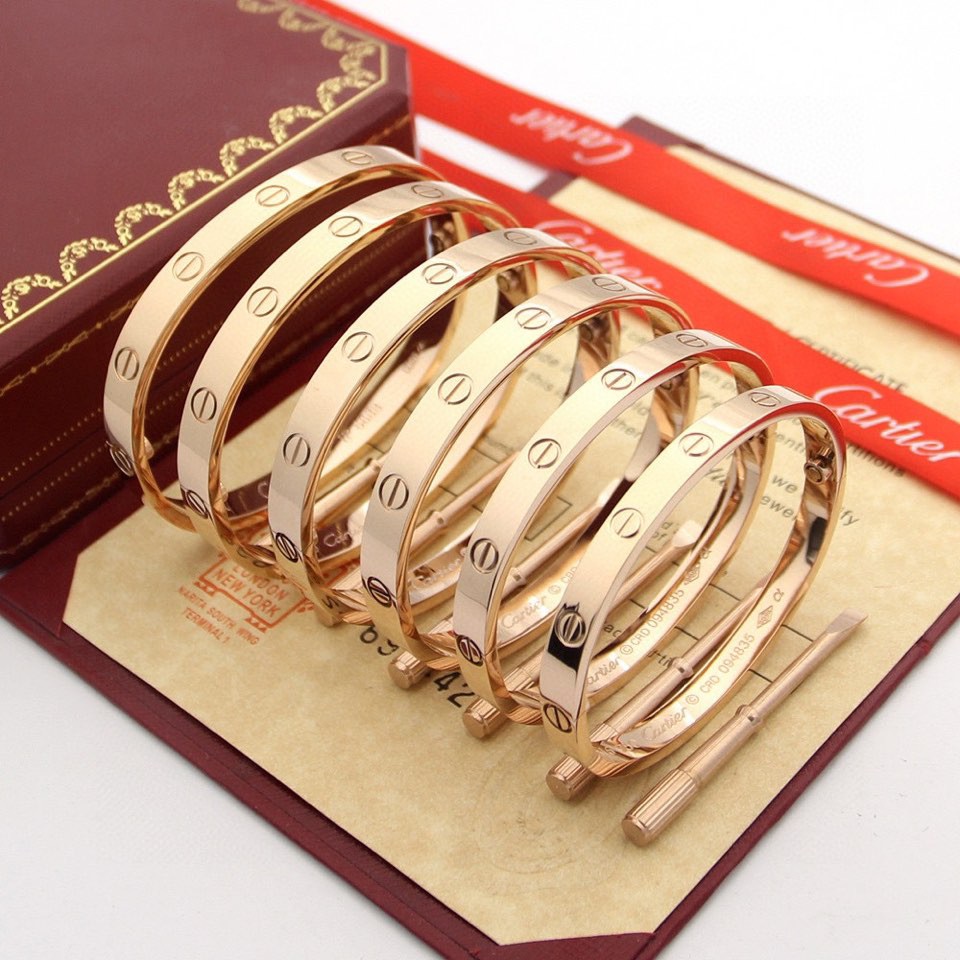 Rose gold Cartier unfading love Bracelet