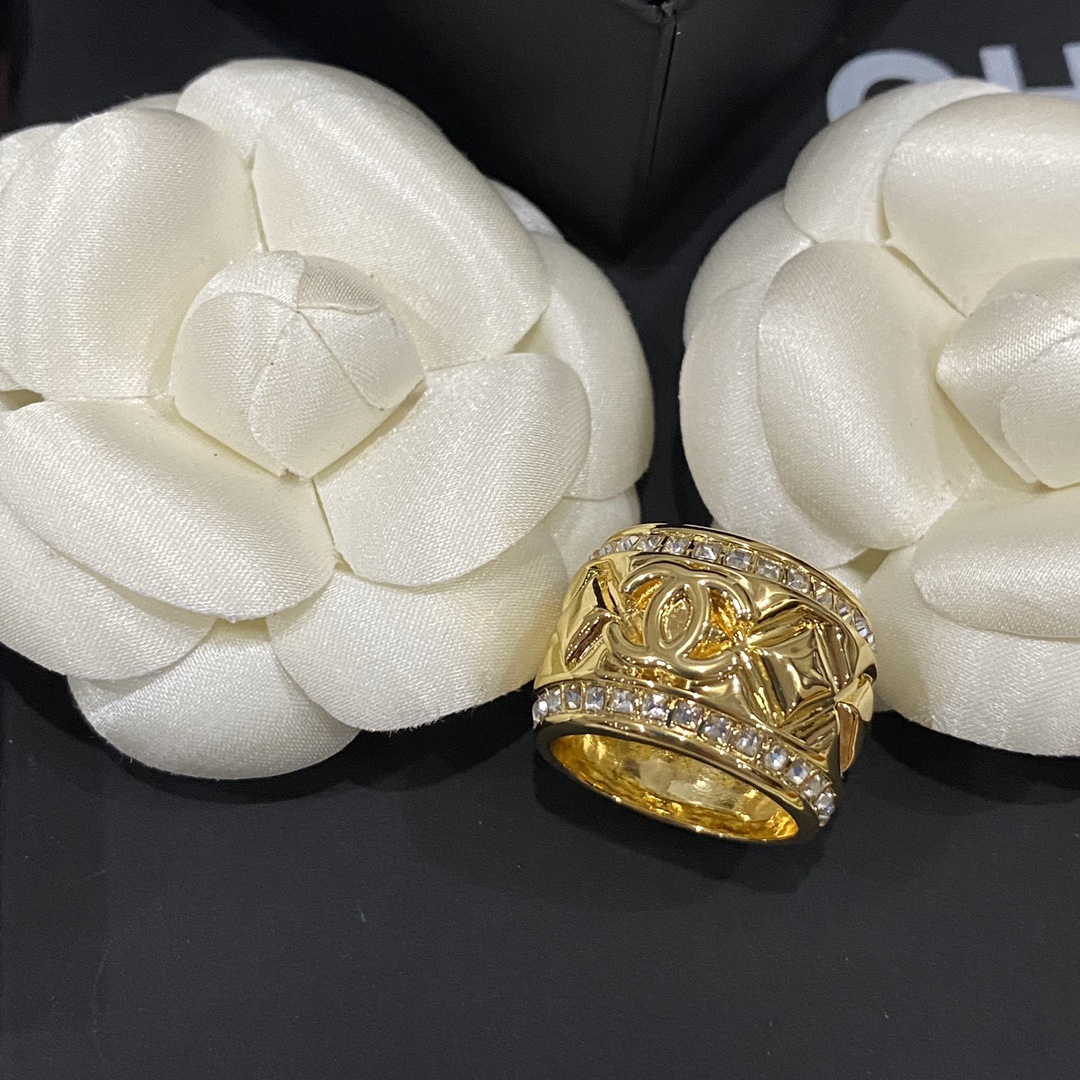 JZ112  Chanel ring