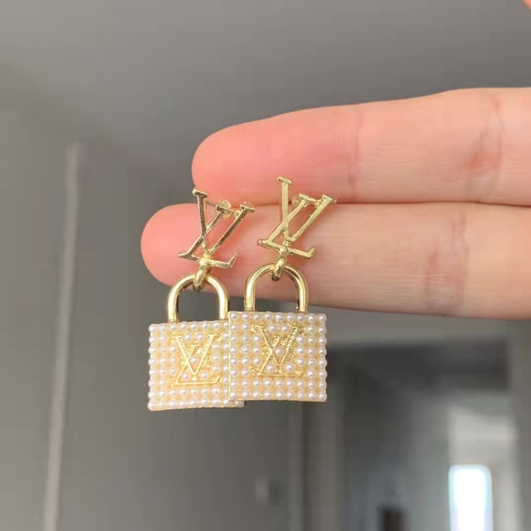 "Special Sales!" LV earrings