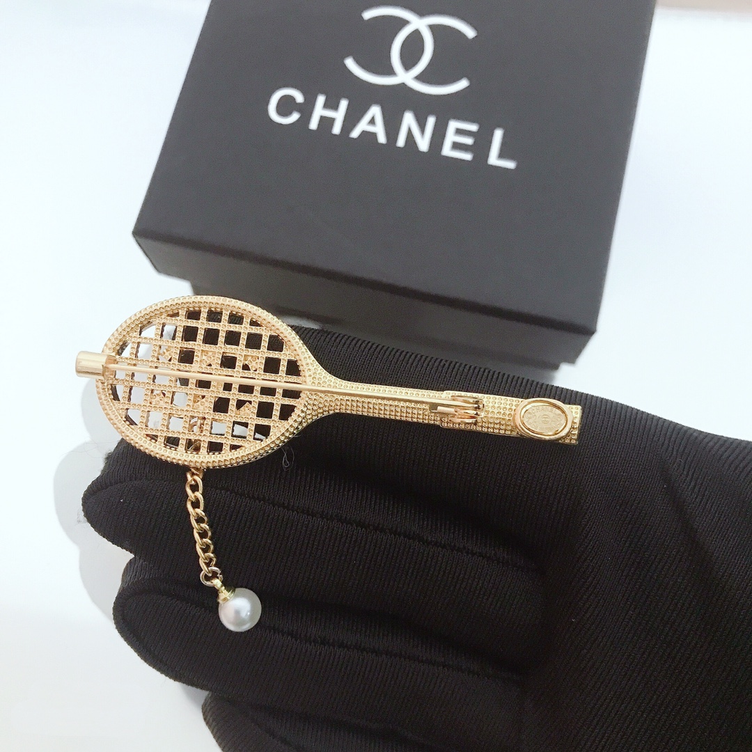 Chanel brooch 110599