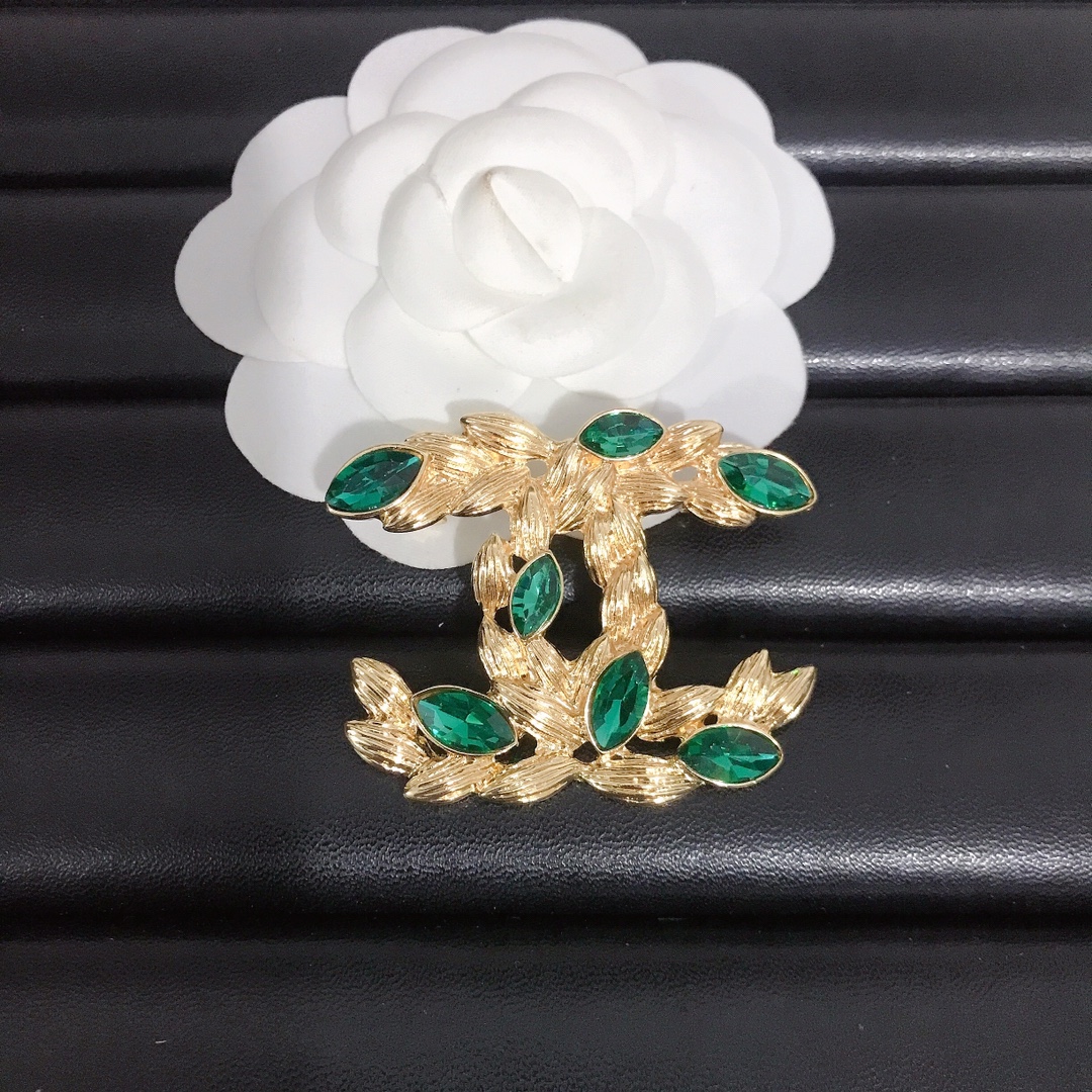 Chanel brooch 110603