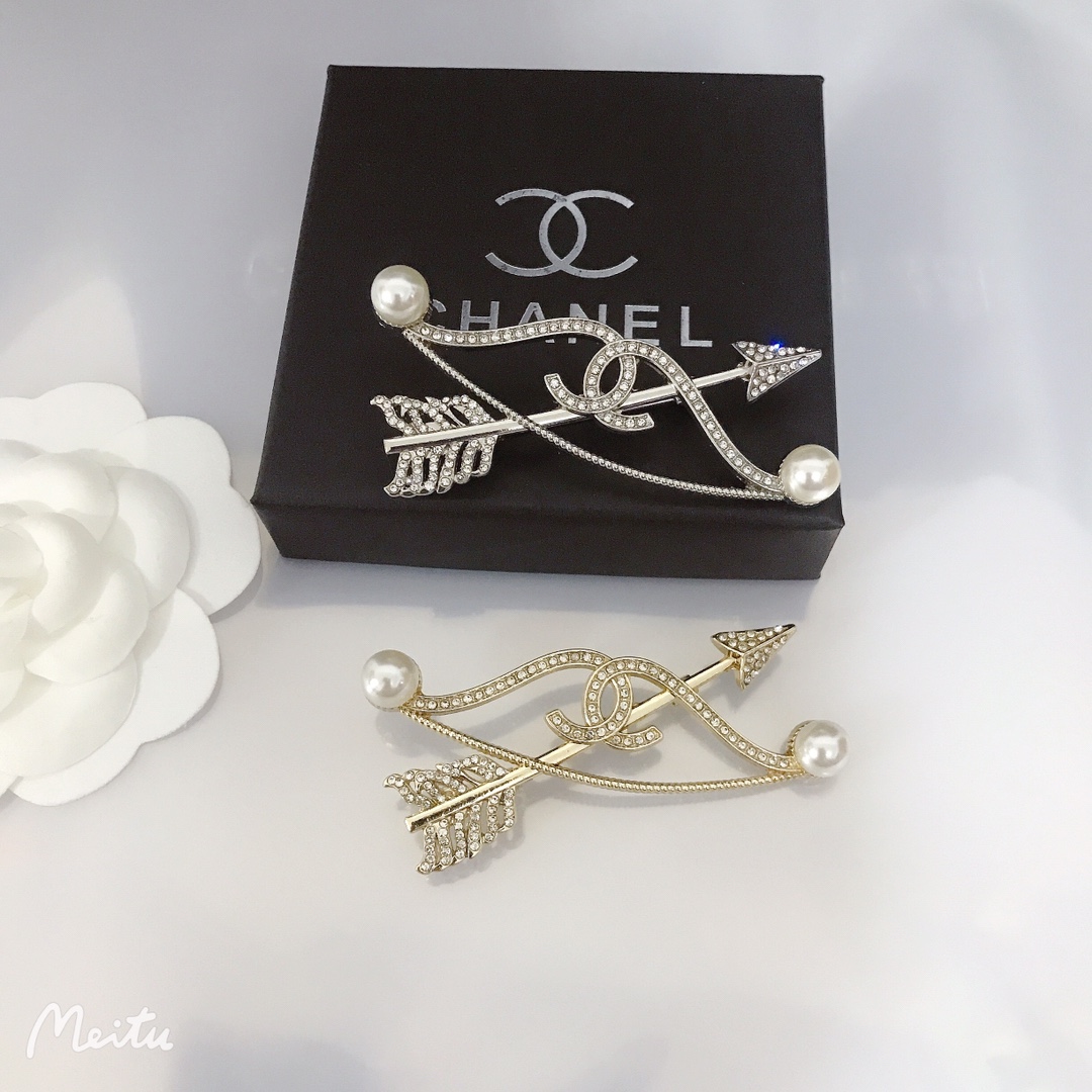 Chanel brooch 107190