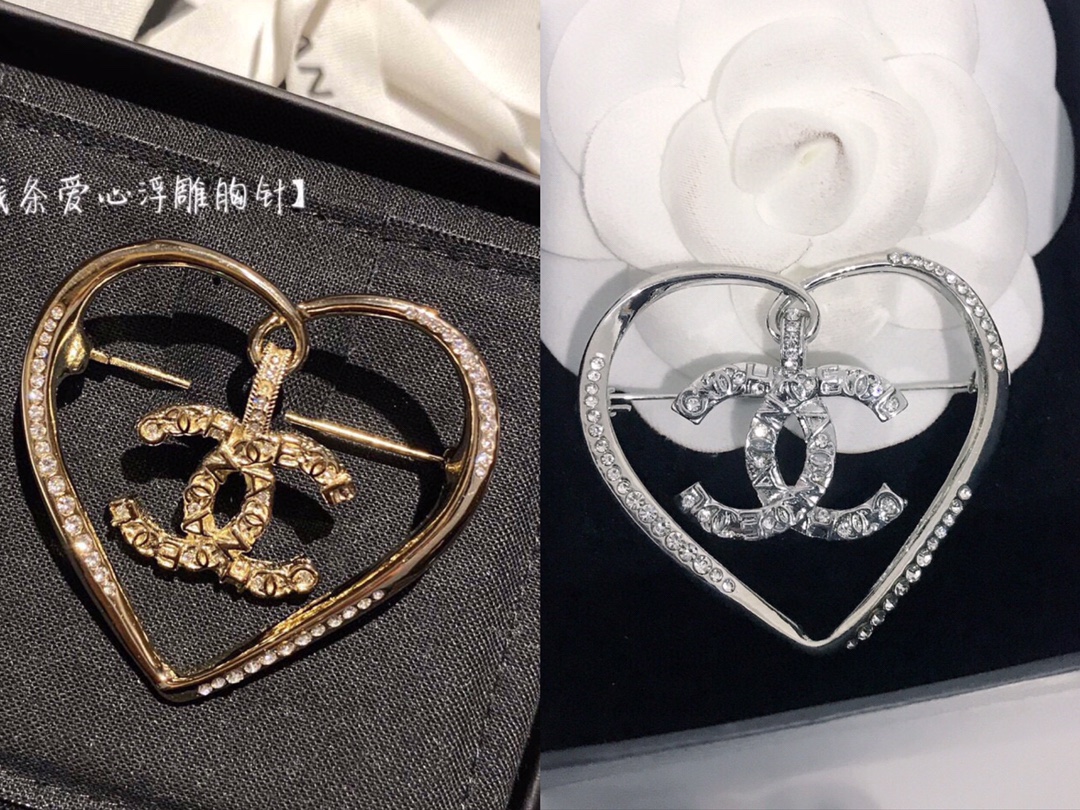 Chanel brooch 110661