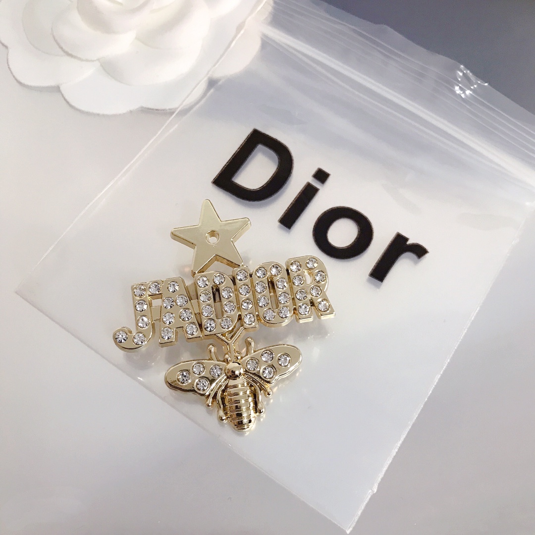 JADior brooch 110657