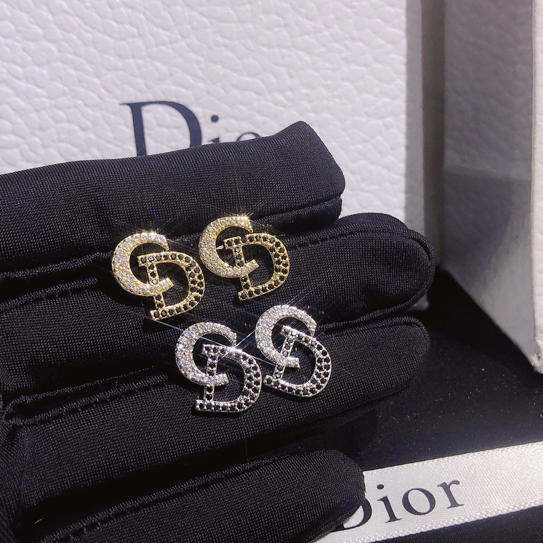 A484 Dior CD earrings