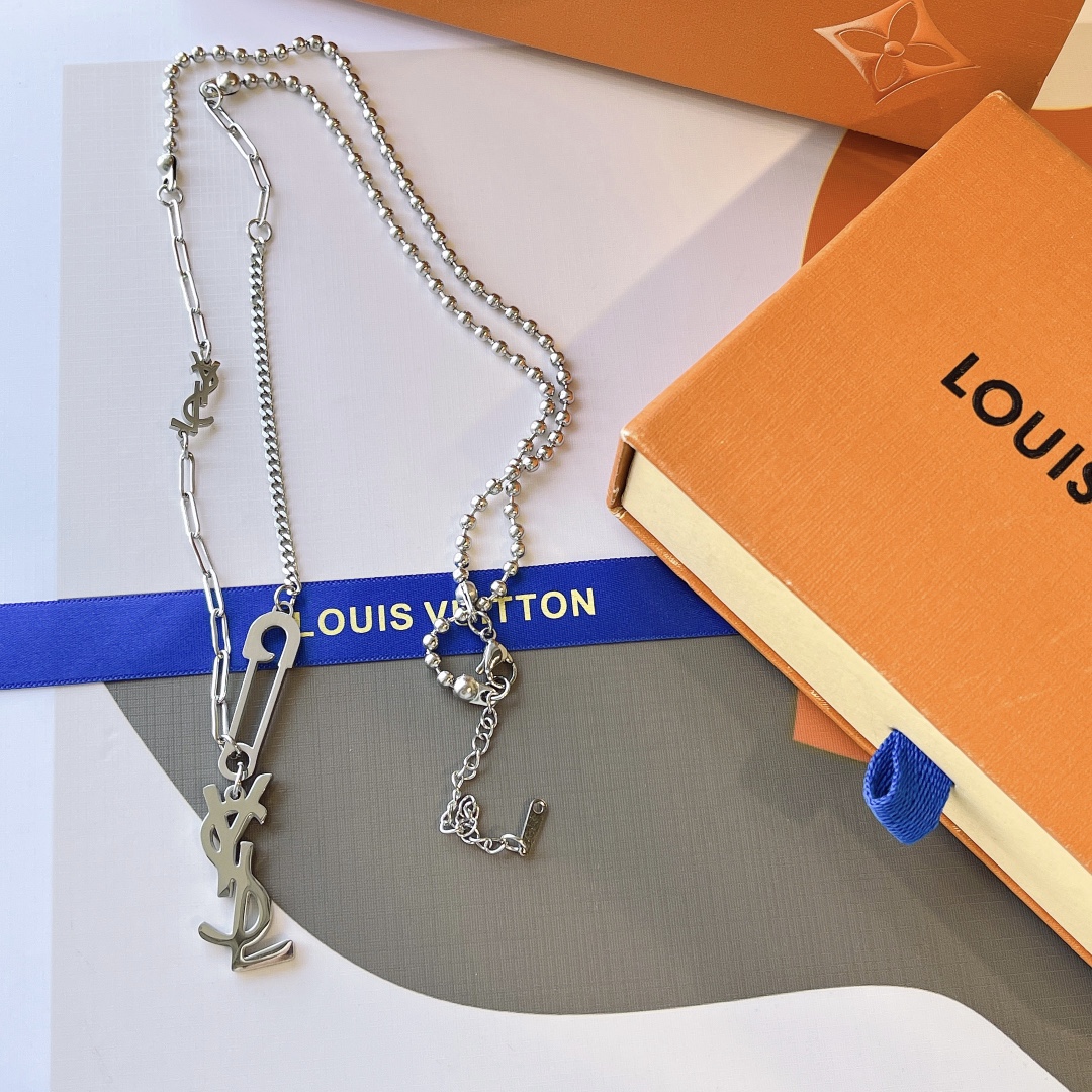 X493 YSL long necklace