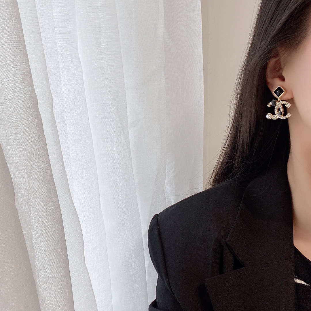A849 Chanel earrings