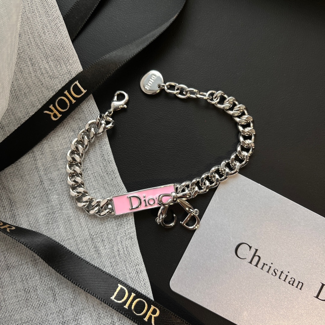 L117 Dior bracelet