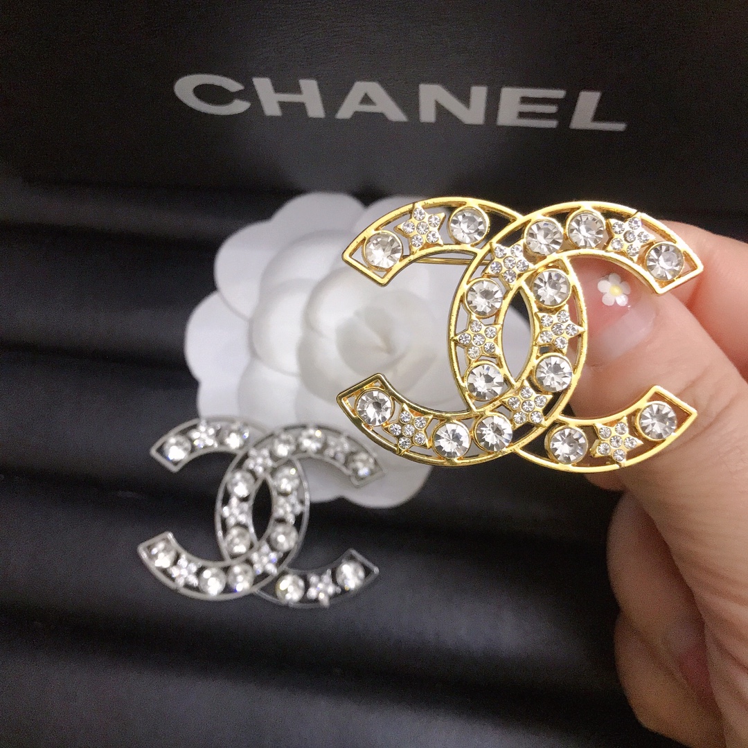 Chanel brooch cc 110775