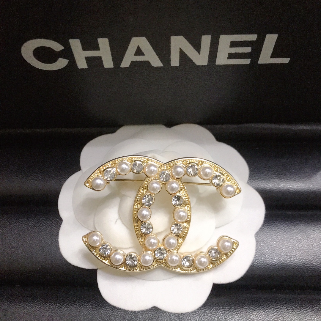 Chanel brooch 110769