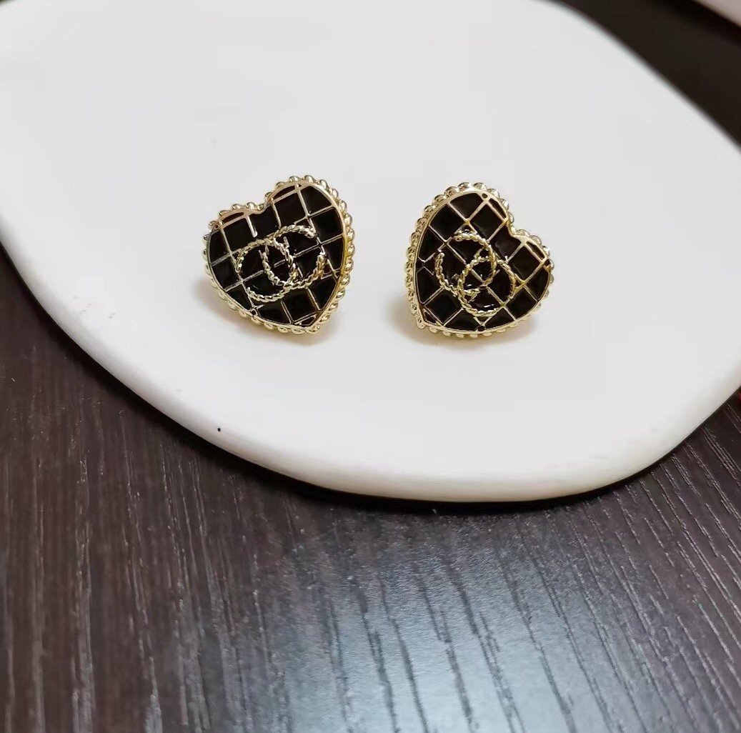 Chanel earrings 110737
