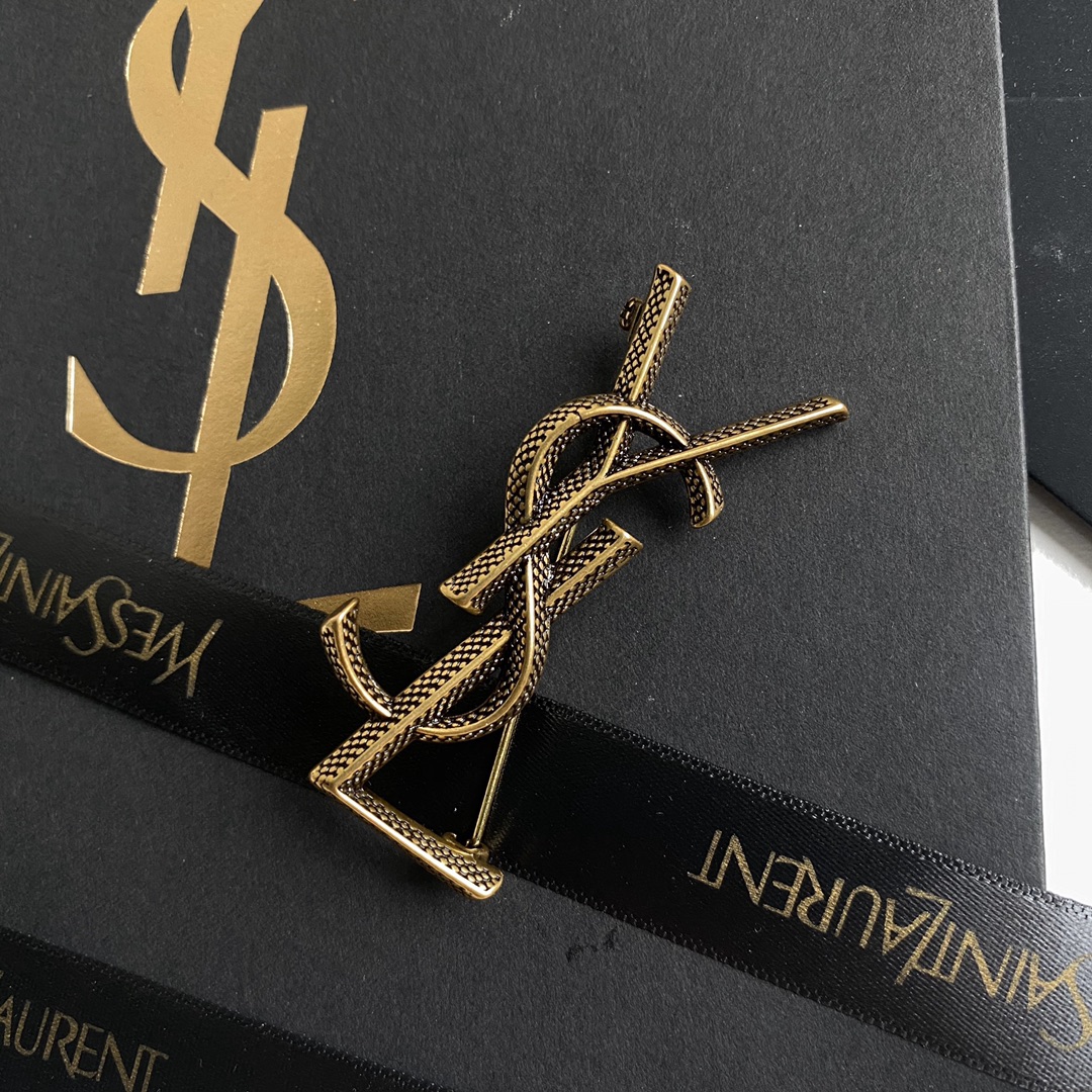 C252 YSL brooch