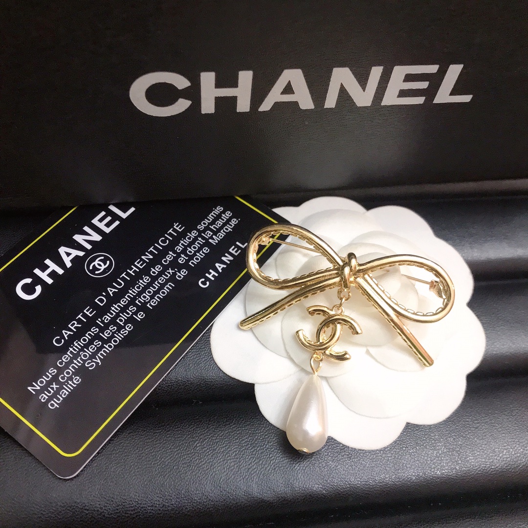 Chanel bow brooch 110891