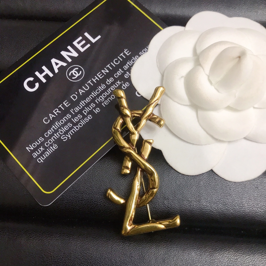 YSL vintage Brooch 110890