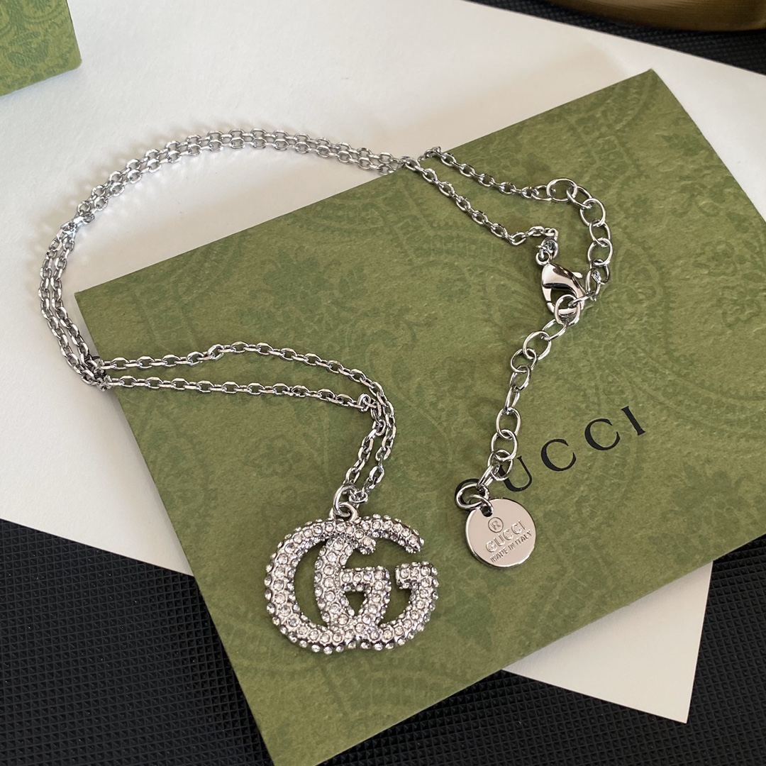 B648 Gucci GG necklace
