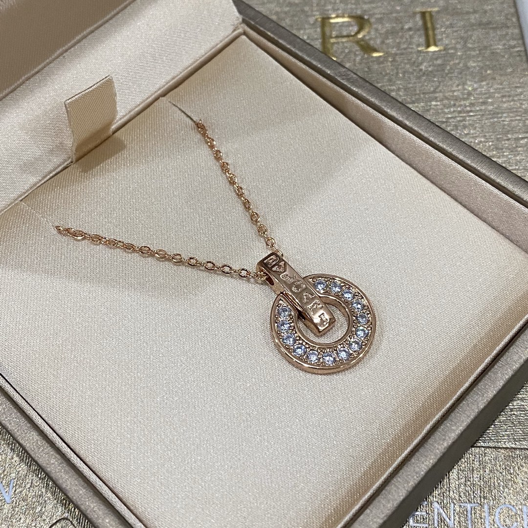 B535 Bvlgari necklace