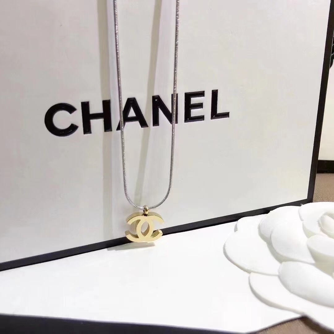 Chanel CC necklace 111014