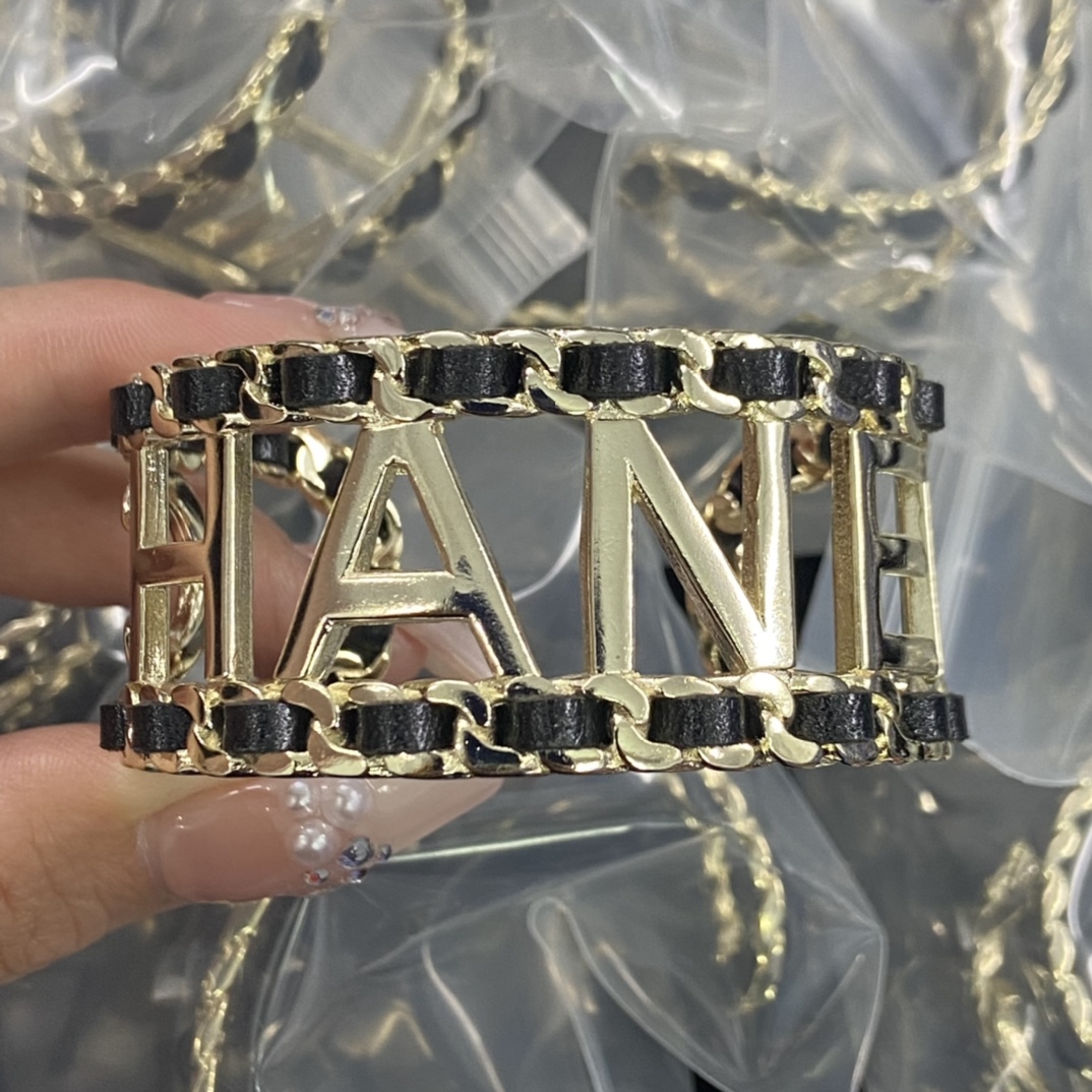 Chanel lambskin alphabet bracelet 111081