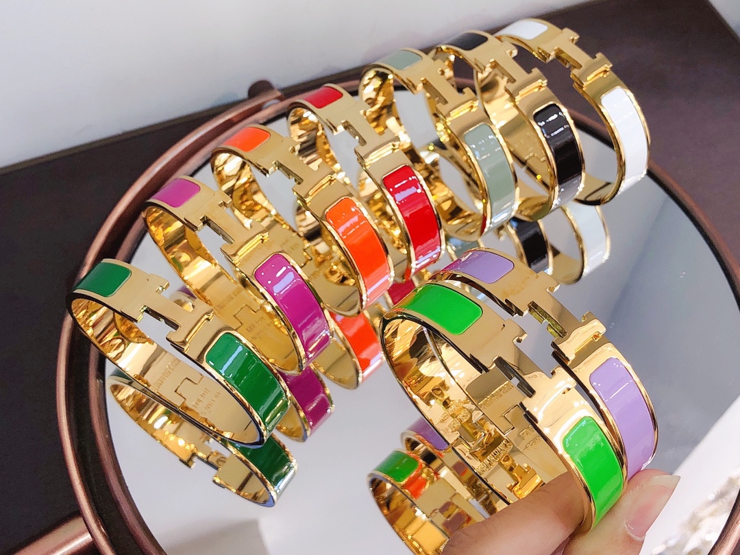 S084 Hermes enamel bracelet