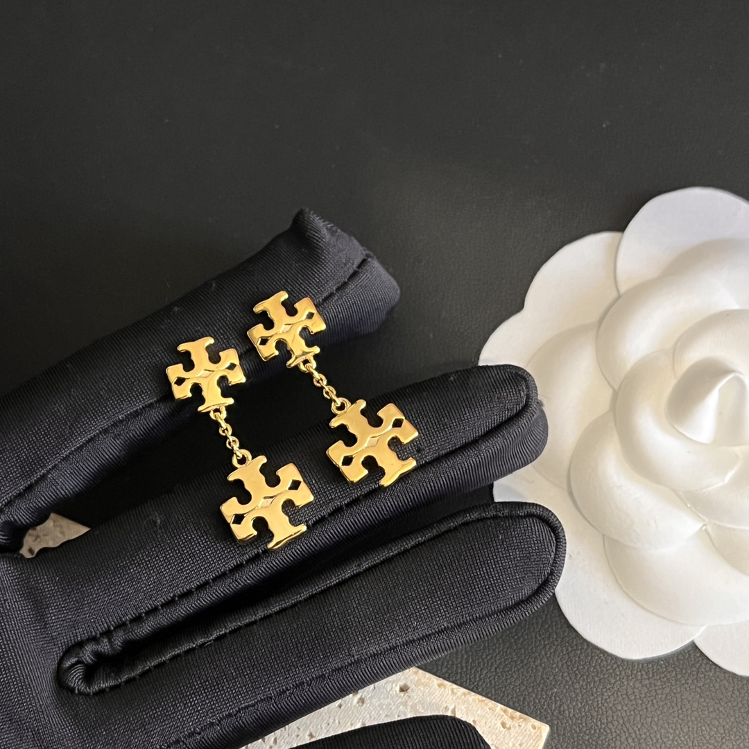 A881 Tory Burch earrins