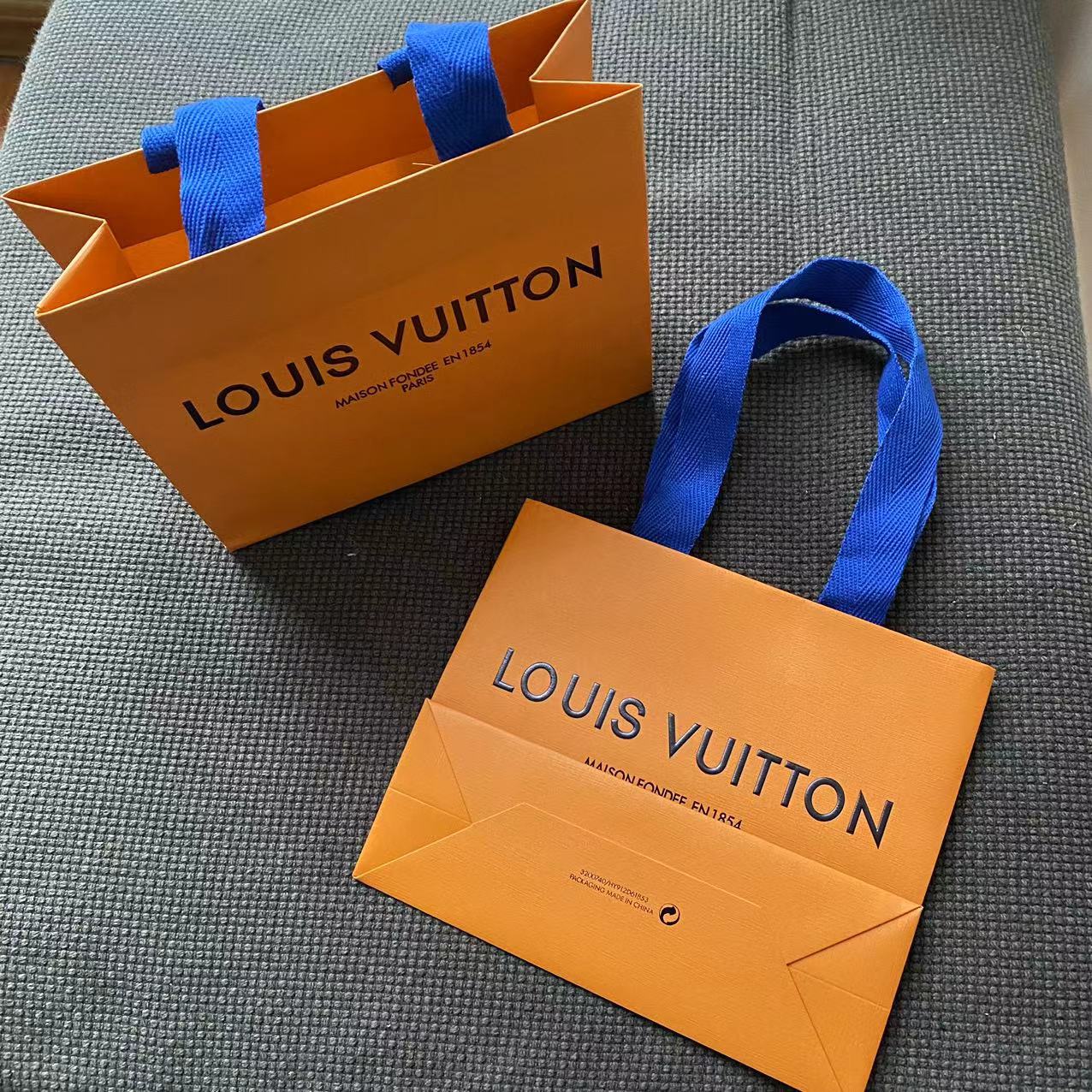 LV Paper handbag 1pcs