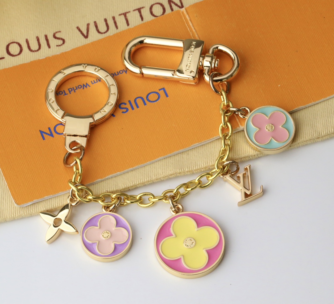 LV Louis Vuitton keychains 111141