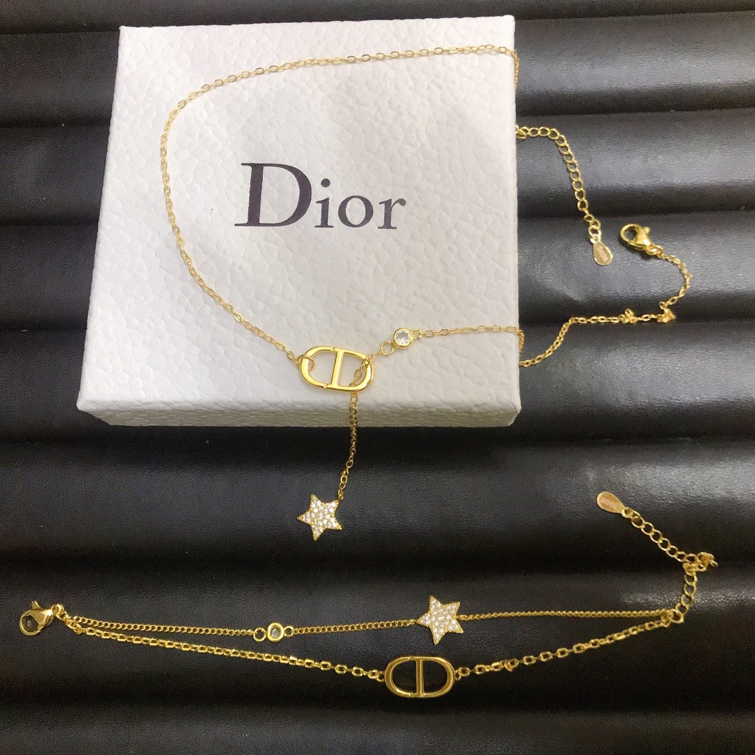 Dior star necklace/bracelet 111320