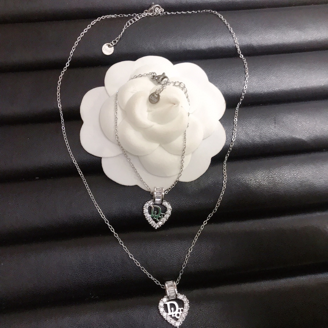 Dior silver diamond heart necklace/bracelet 111319